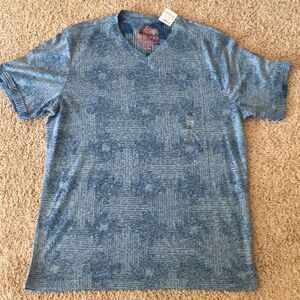 Men’s American Rag Textured T-Shirt large